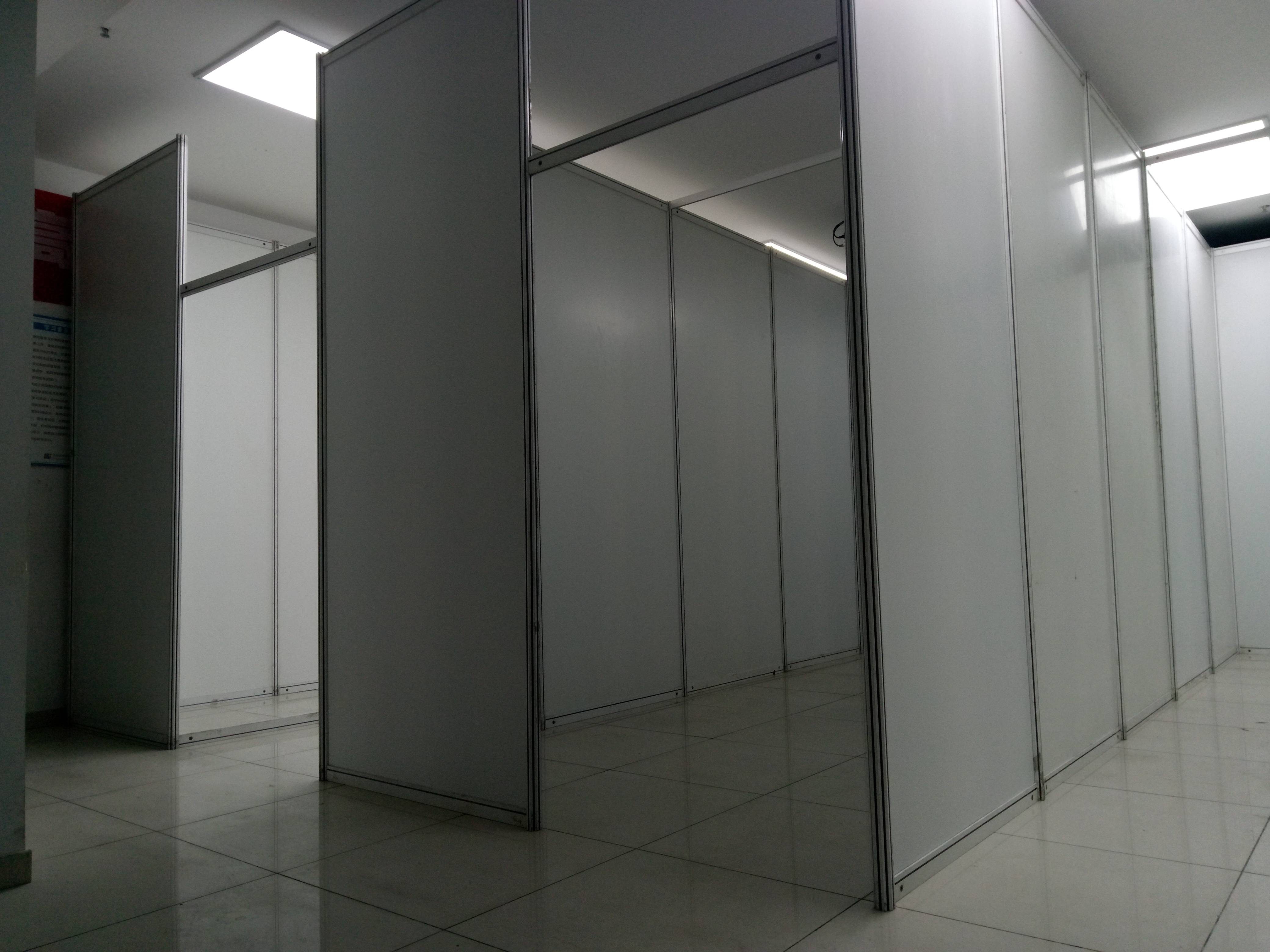 專業提供成都3米與2米標準展位租賃搭建一站式會議展覽服務